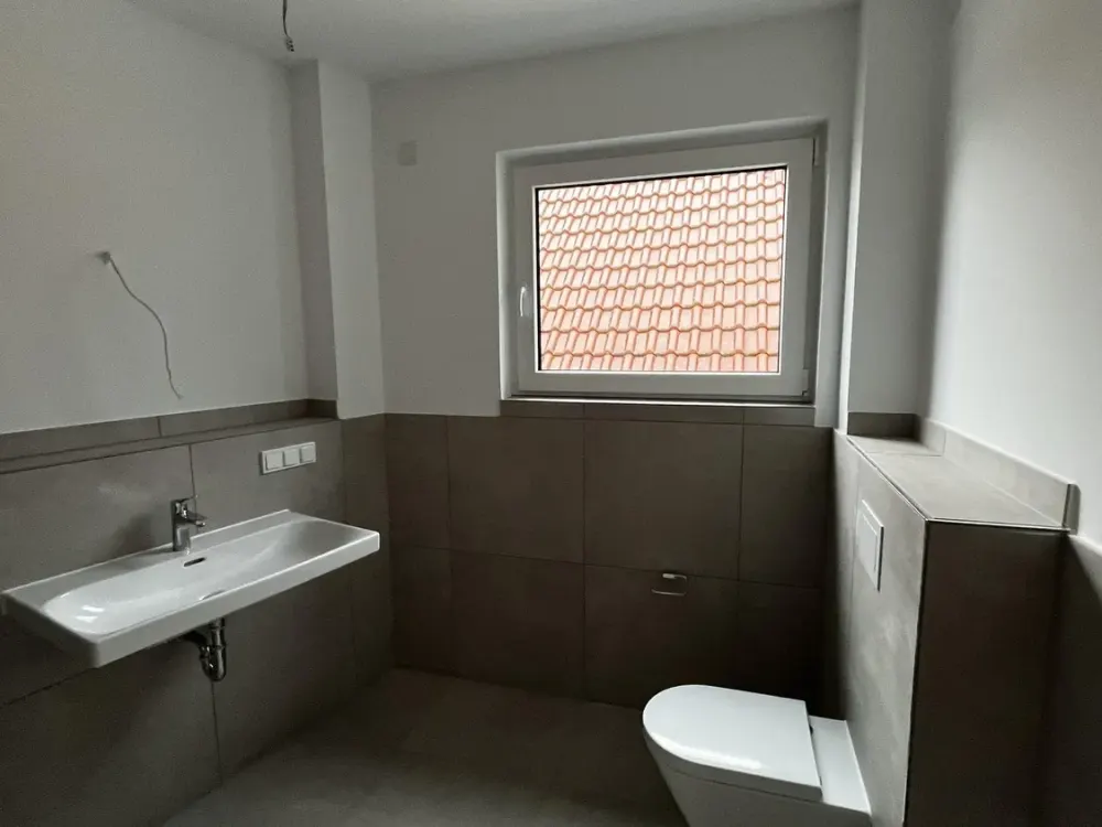 First occupancy 4-room apartment with balcony in Klein-Welzheim