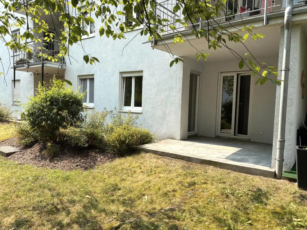 2-Zimmer EG-Wohnung mit überdachter Terrasse / Gartennutzung 57m2