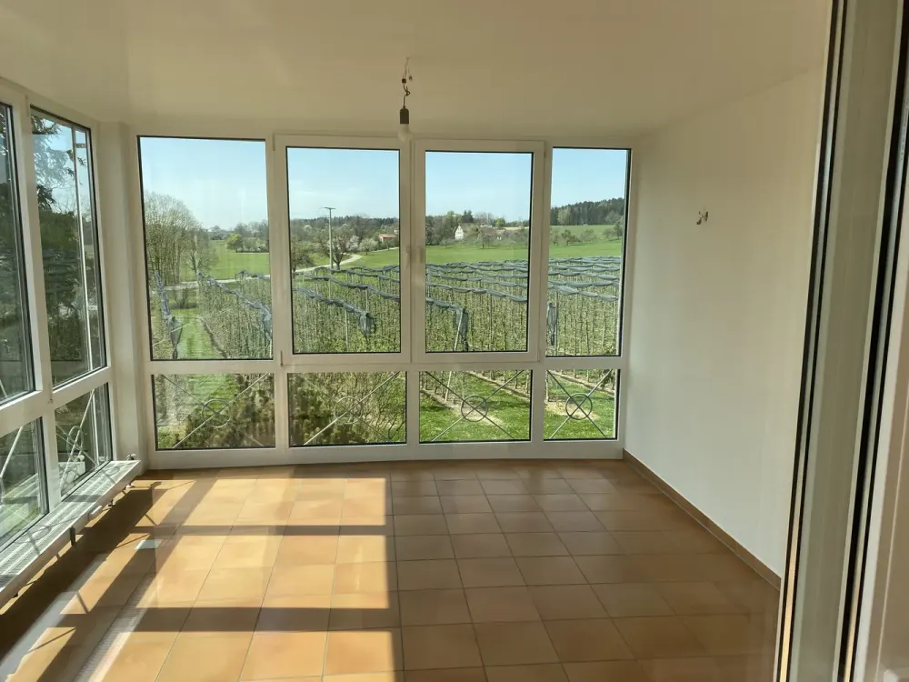 Sonnige große 3,5 Zimmer-Wohnung mit Blick ins Grüne