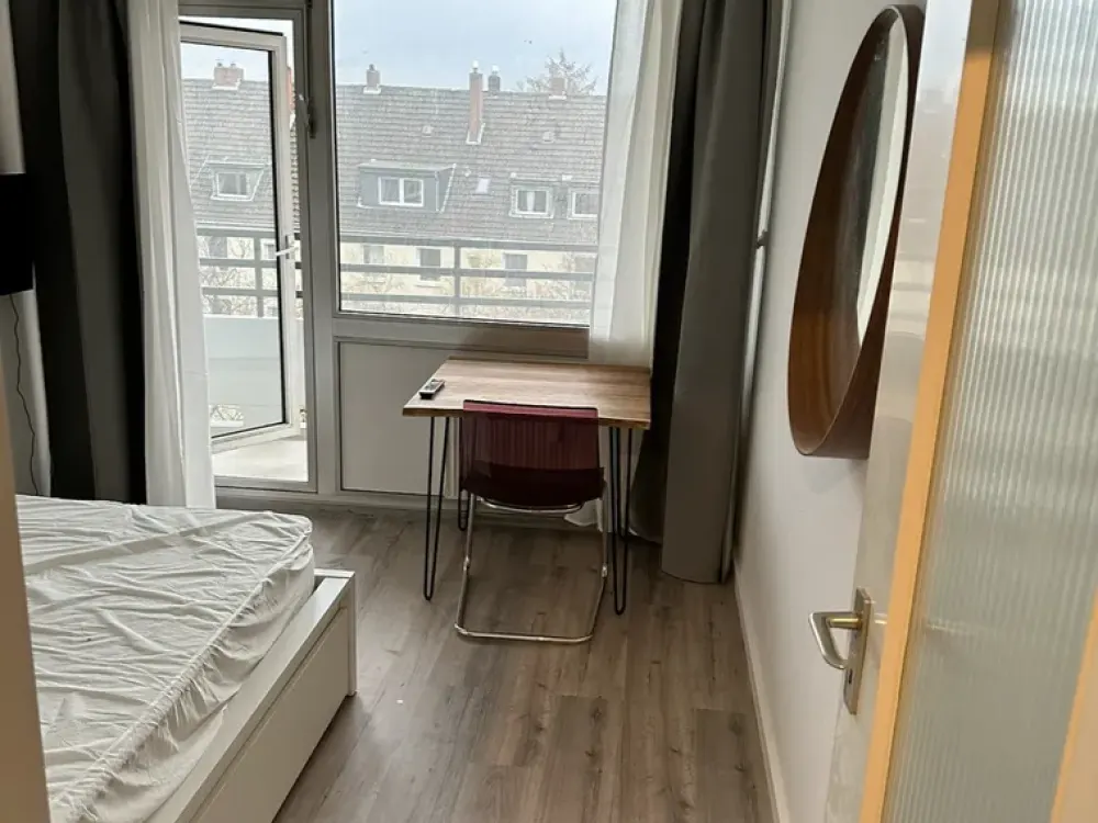 Saniertes Studioapartment, Strom inkl., Balkon, Einbauküche und neuem Bad