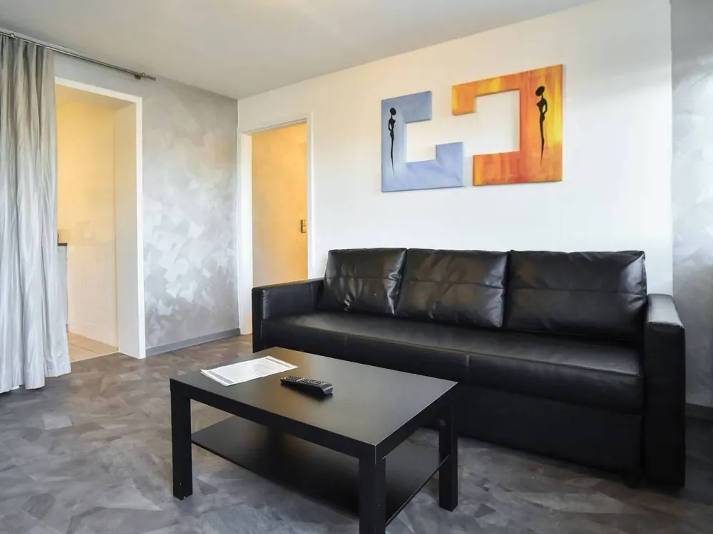 Fully Furnished and Equipped 2-Room Apartment in Prime Location with Balcony