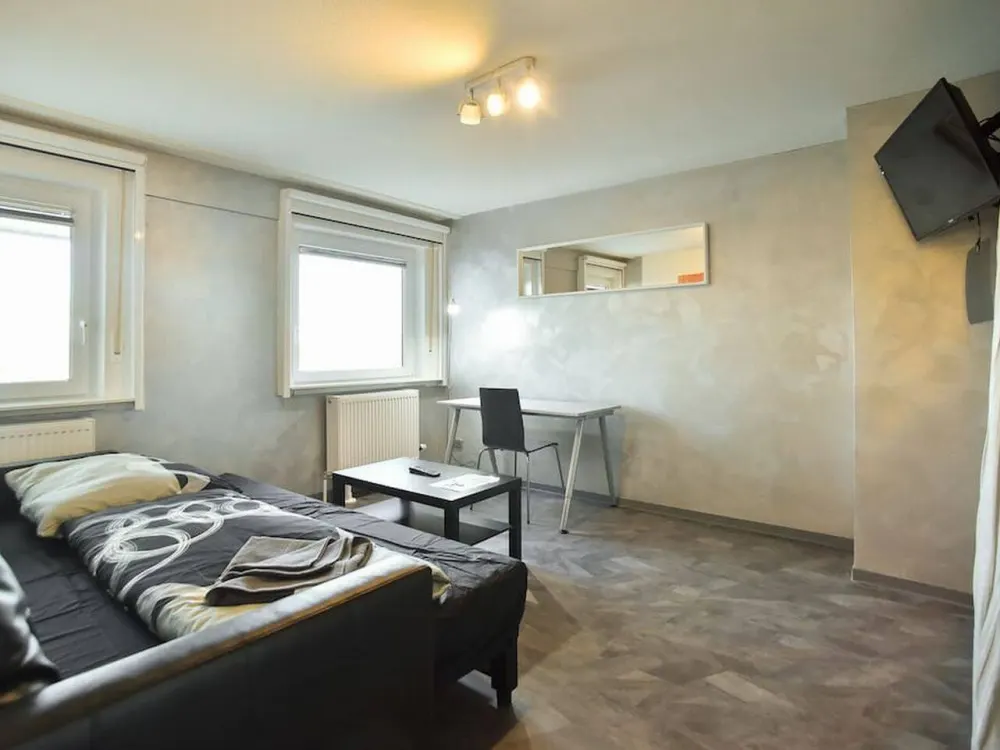 Fully Furnished and Equipped 2-Room Apartment in Prime Location with Balcony