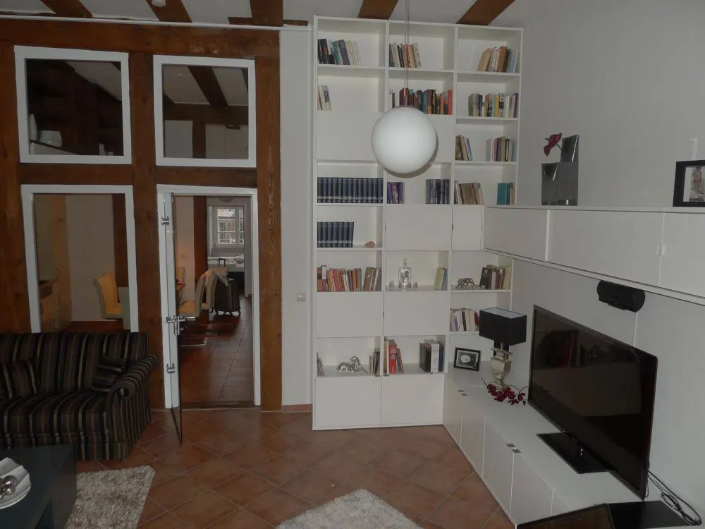 Long-term Rental - Central and Spacious in Rostock's Old Town