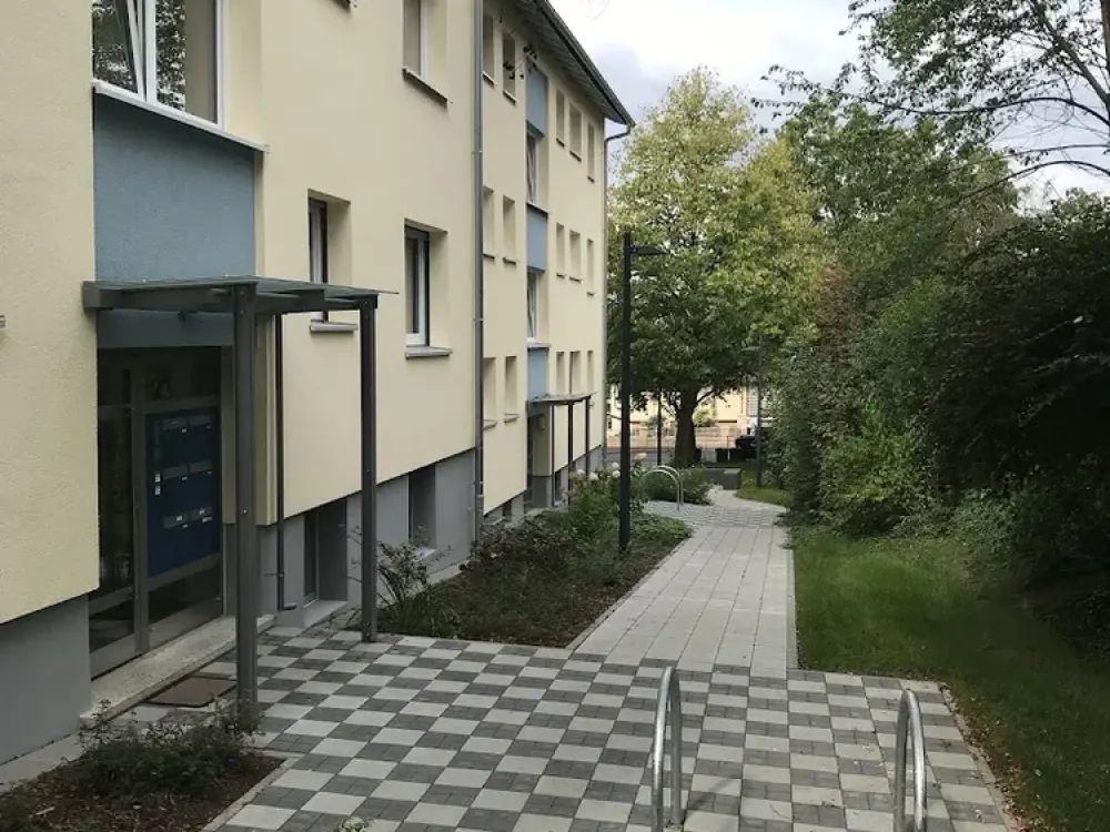 Praktisch geschnittene 3-Zimmer-Wohnung mit Balkon in Lohfelden