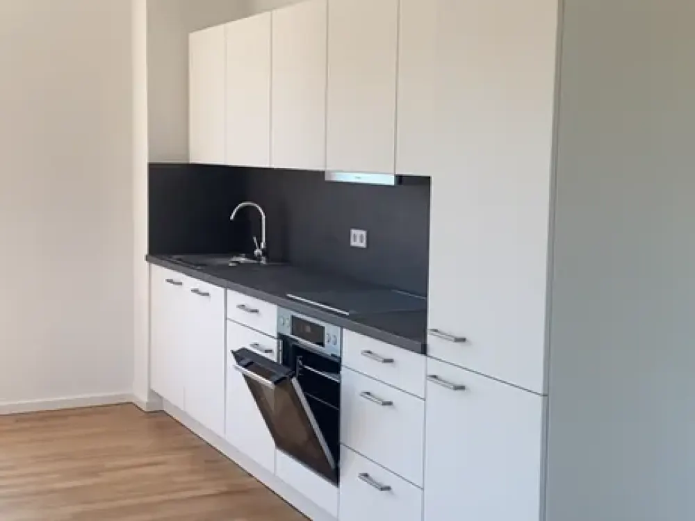 Leben am Wasser in extravaganter Lage 4-Zimmer-Wohnung