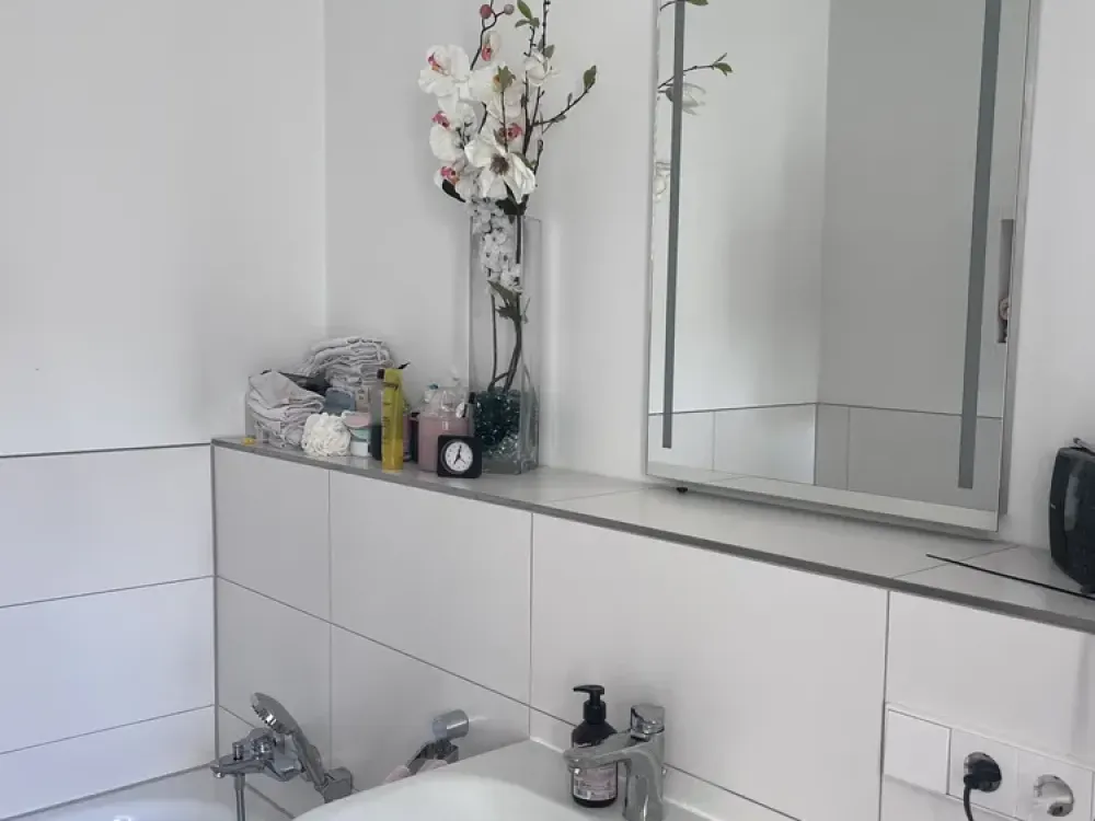 Leben am Wasser in extravaganter Lage 4-Zimmer-Wohnung