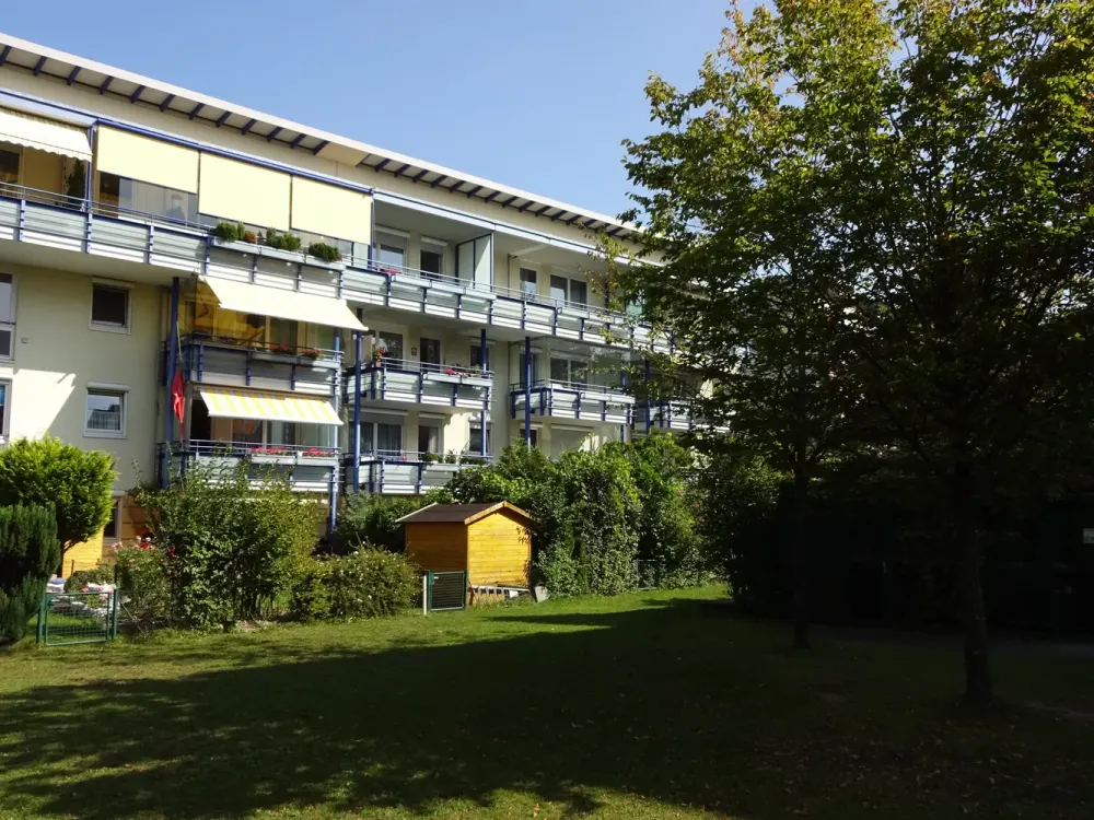 Furnished, light-filled sun apartment; 1-room apartment with 15 sqm south-facing balcony, kitchen, bathroom