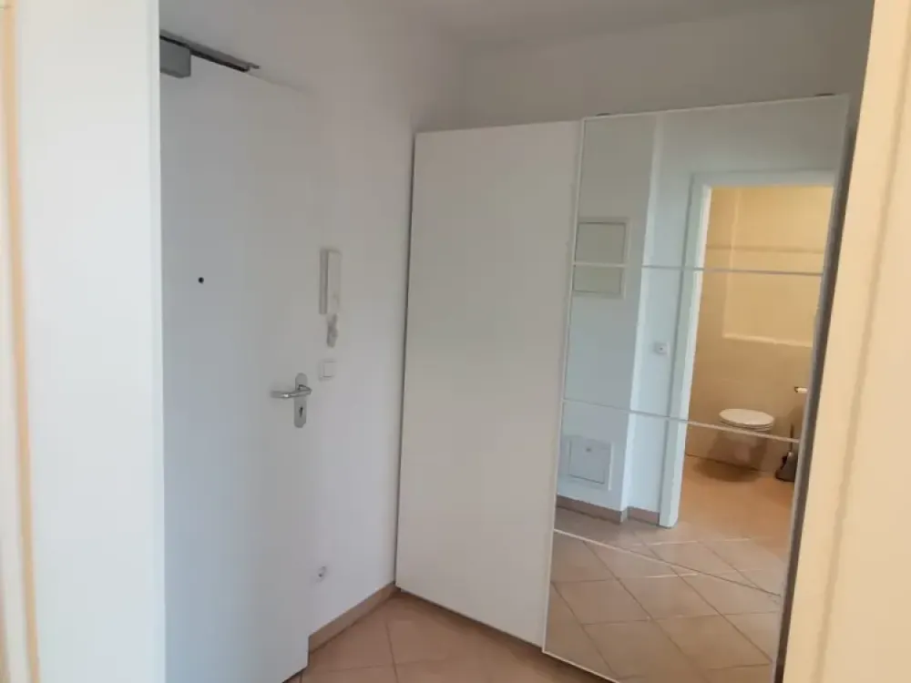 Furnished, light-filled sun apartment; 1-room apartment with 15 sqm south-facing balcony, kitchen, bathroom