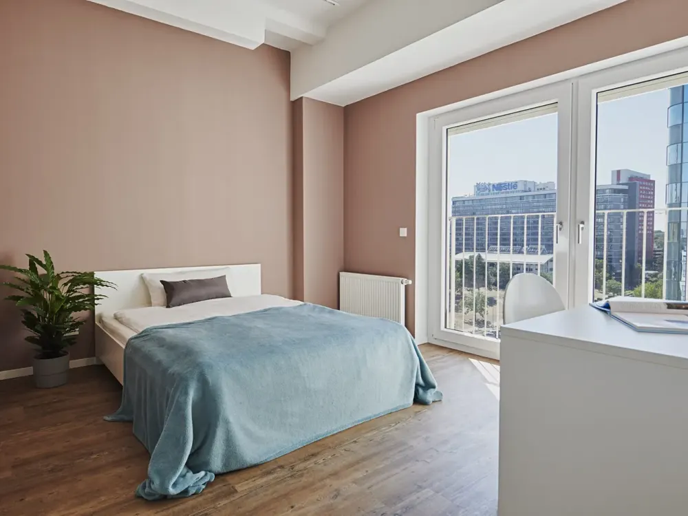 Furnished, bright 2-room apartment with 2 separate bedrooms (suitable for shared living)