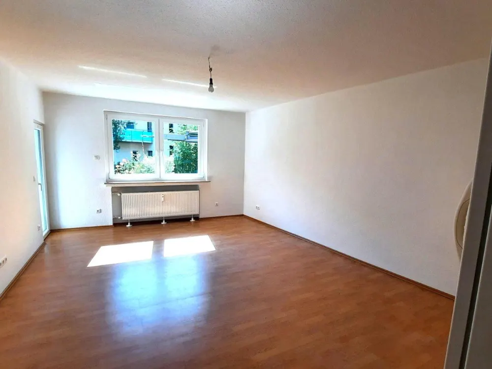 Großzügige 2 ZKB-Wohnung in einem MFH in Kassel Kirchditmold