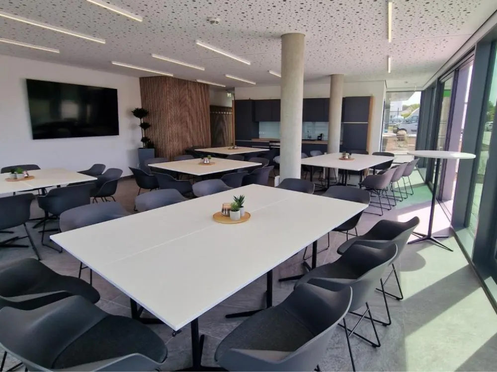Eventraum WARNOWLOUNGE - Feiern u. Tagen in Rostock