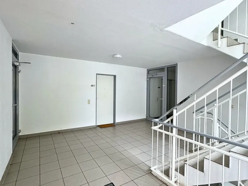 Bright 1-Room Apartment with Kitchen, Near University, Central in Saarbrücken-Scheidt
