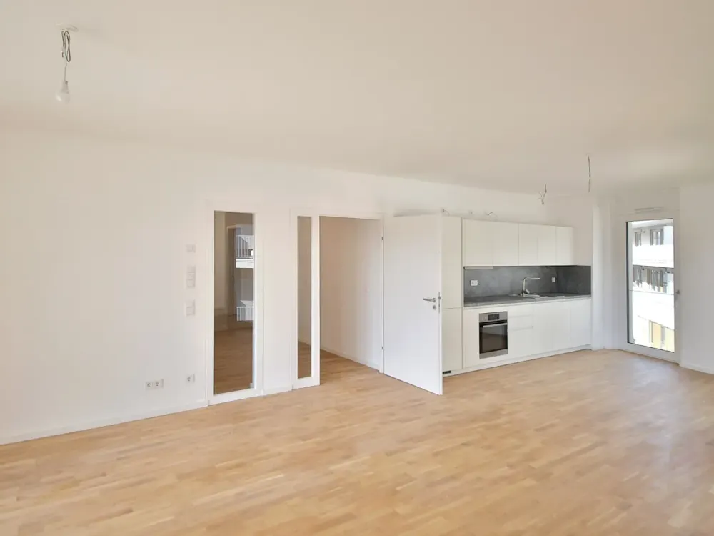 In the Middle of It All Yet Quiet, 3-Room Apartment in Prime Location