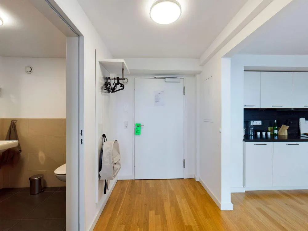 Large & furnished all-inclusive city apartment centrally located in Eimsbüttel - ideal for couples | XL Bude