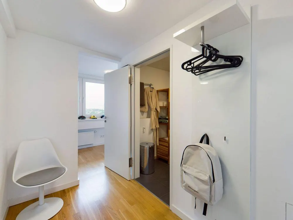 Large & furnished all-inclusive city apartment centrally located in Eimsbüttel - ideal for couples | XL Bude