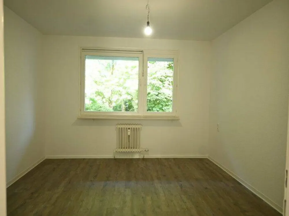 Individuelle 3-Zimmer-Wohnung mit Einbauküche in grüner Wohnlage