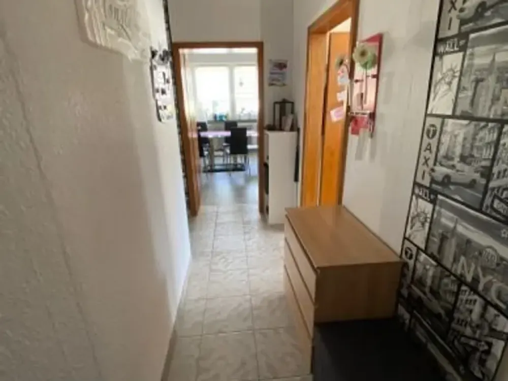 Plenty of Space for Your Ideas: Renovated 4-Room Apartment in Saarbrücken