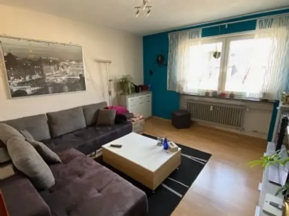 Plenty of Space for Your Ideas: Renovated 4-Room Apartment in Saarbrücken