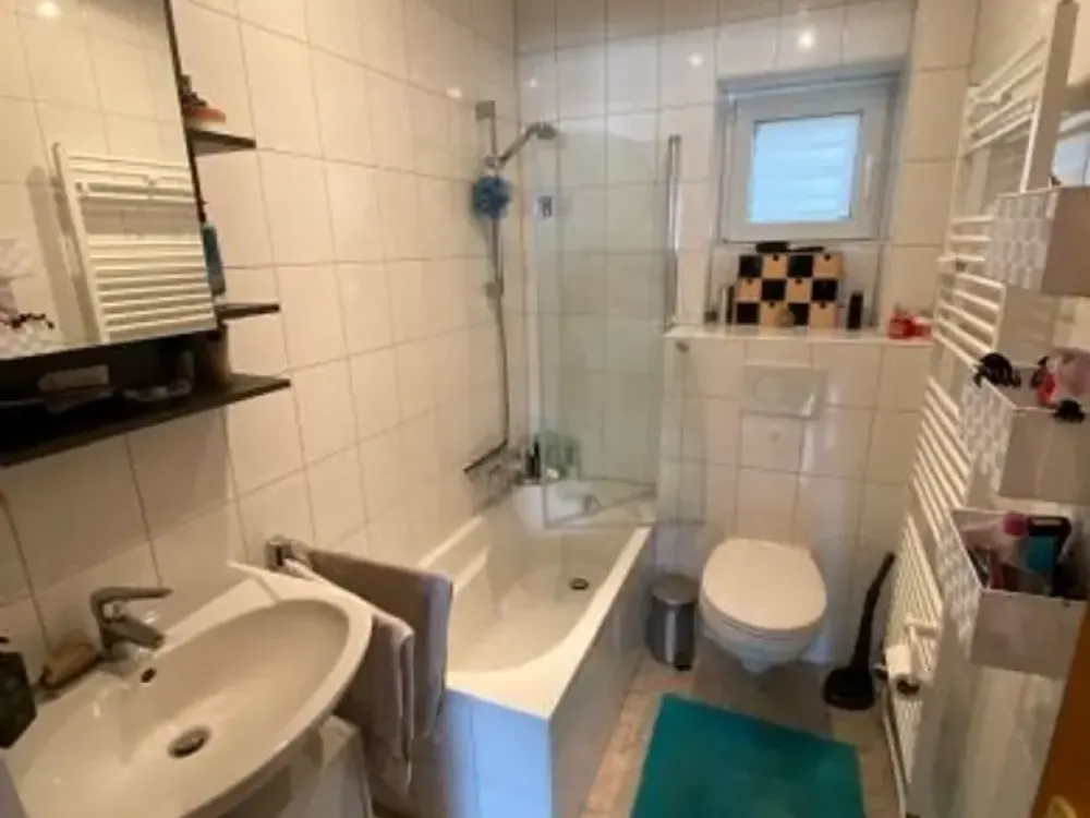 Plenty of Space for Your Ideas: Renovated 4-Room Apartment in Saarbrücken