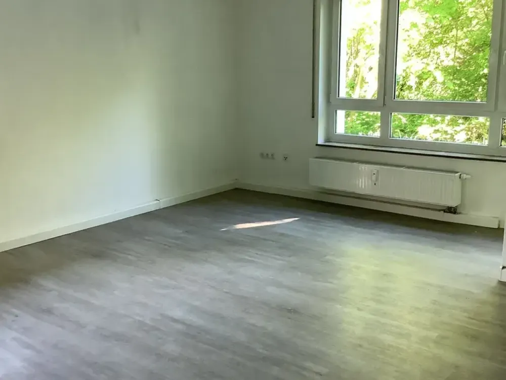 Beautiful Living: Family-Friendly 3-Room Apartment!