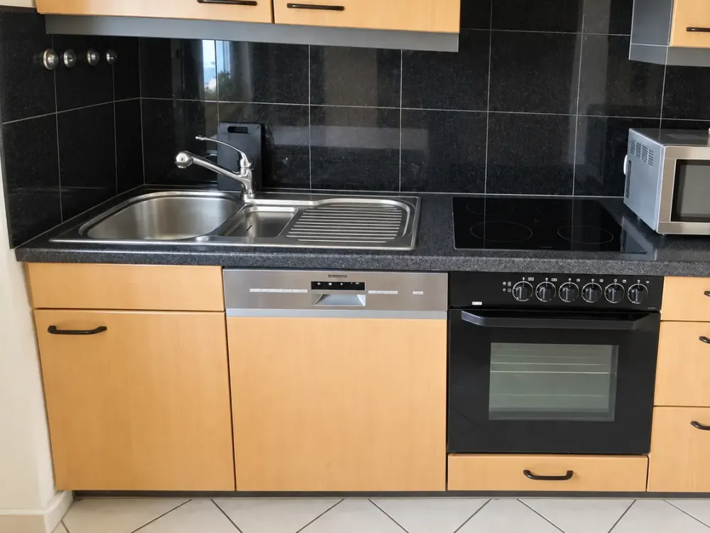Well-laid-out 3-room apartment with winter garden in München-Am Hart