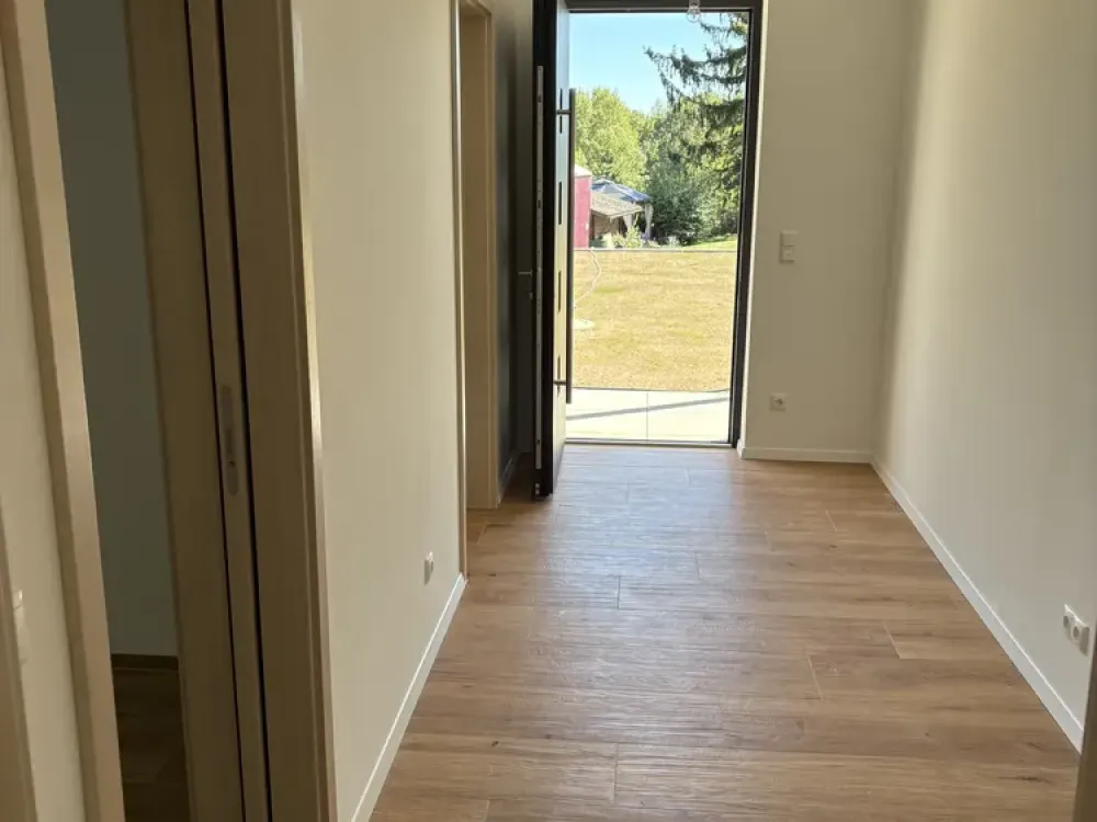 First occupancy in Frauenaurach: 3-room apartment with covered terrace