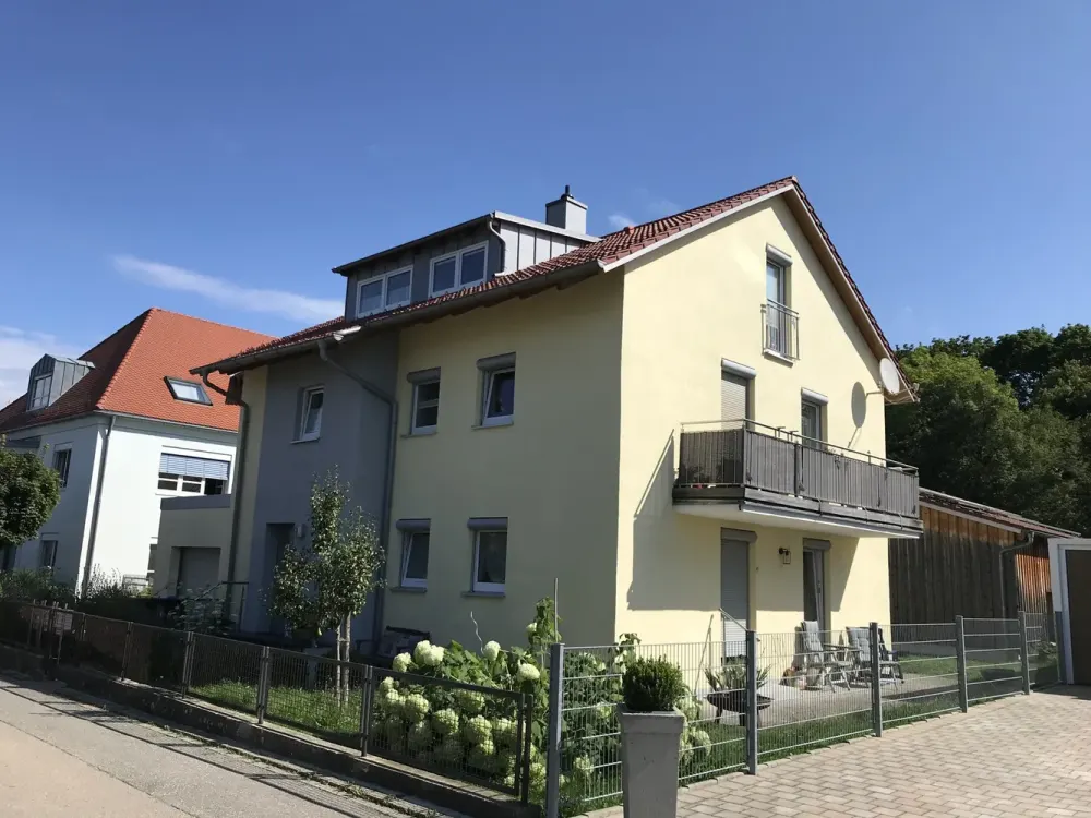 Ottobeuren: Schnuckelige 2-Zimmer-Wohnung im Dachgeschoß!