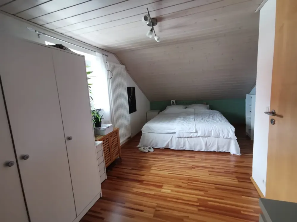 Ottobeuren: Schnuckelige 2-Zimmer-Wohnung im Dachgeschoß!