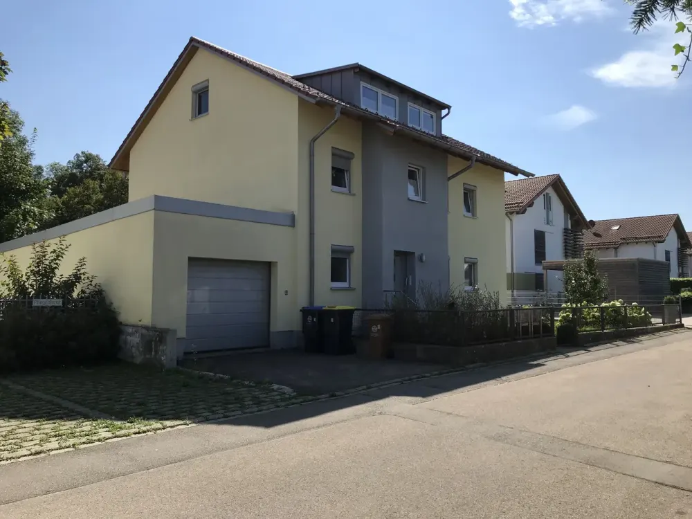 Ottobeuren: Schnuckelige 2-Zimmer-Wohnung im Dachgeschoß!