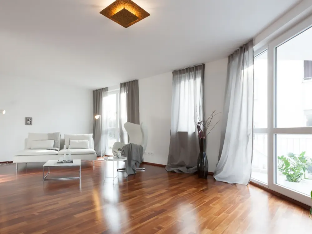 Beautiful, Light-Flooded 3-Room Apartment on the Isar