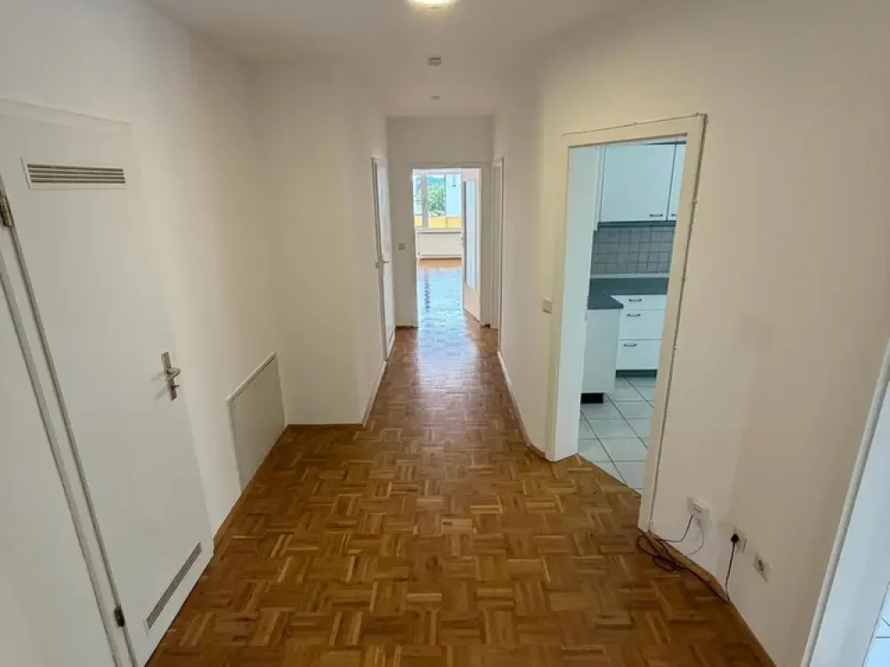 Living with Character, 92sqm with Real Wood Flooring and Balcony