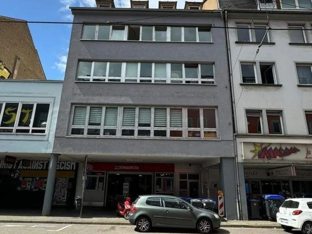 3 ZKB, renoviert, frei, 4.OG Kaiserstr. 6 66111 Saarbrücken