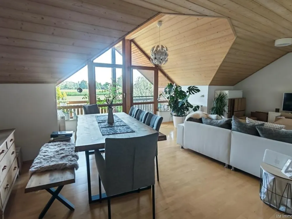 2-Room Attic Apartment with South-Facing Balcony in Pleß