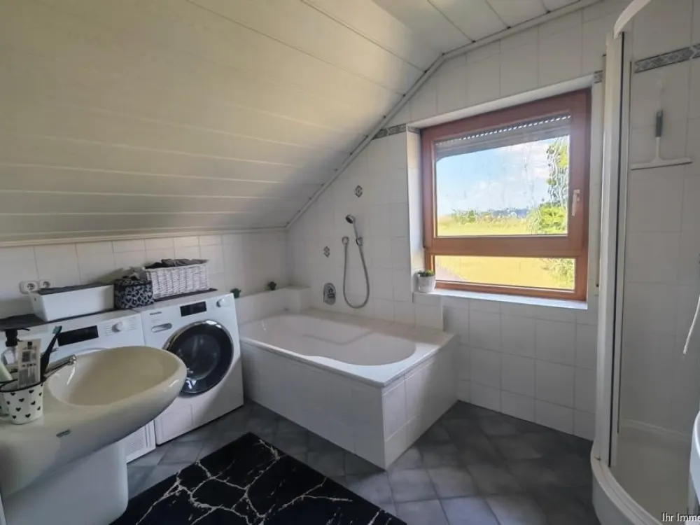 2-Room Attic Apartment with South-Facing Balcony in Pleß