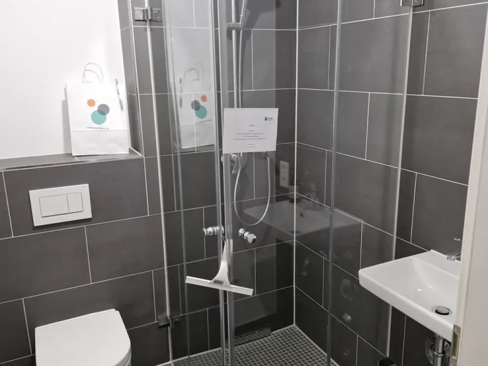 Charlottes Garten: New 4-Room Apartment with Garden and Underground Parking