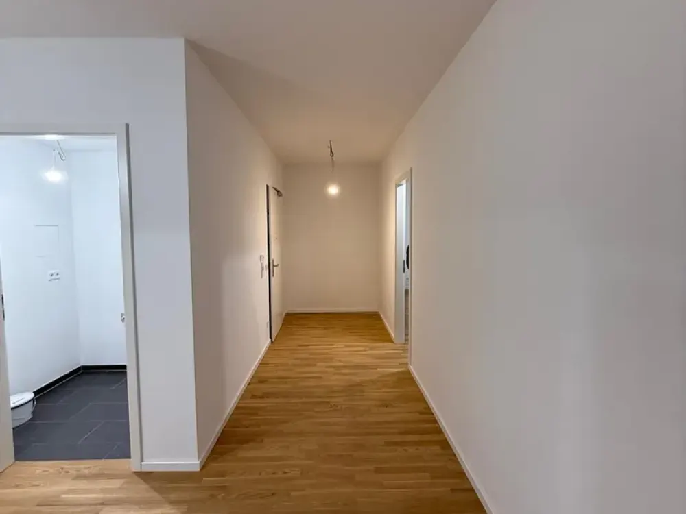 Charlottes Garten: New 4-Room Apartment with Garden and Underground Parking