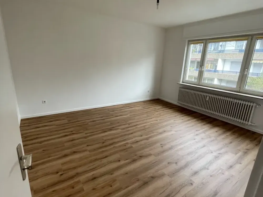 Quiet upscale residential area in Frankfurt: 3-room apartment in Dornbusch