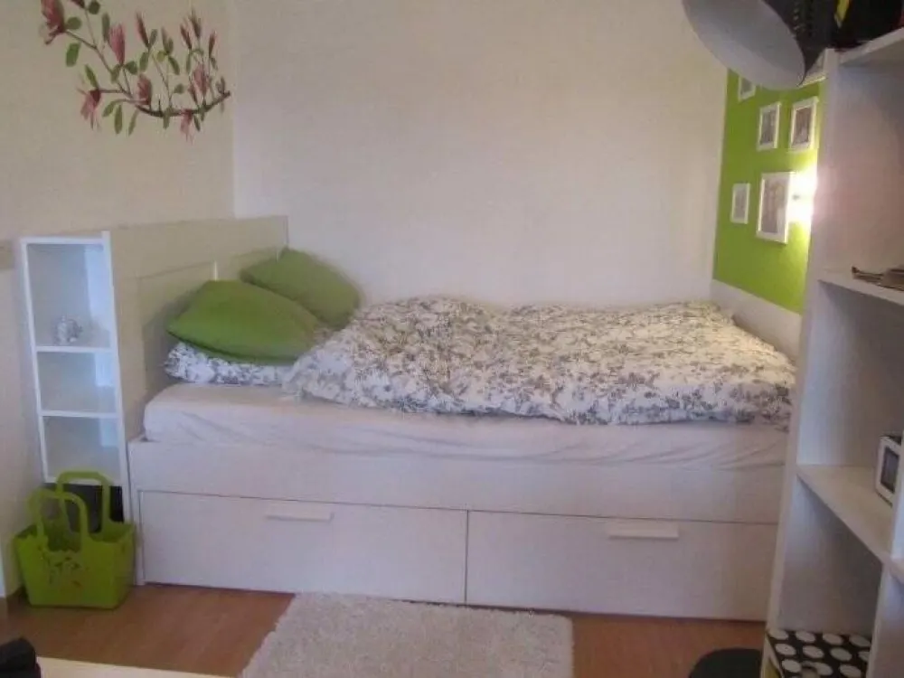 Quiet Furnished 1-Room Apartment in St. Johann from Private Owner (Reserved)