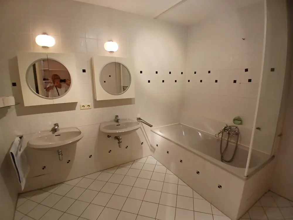 Bright 3-Room Apartment in Bruchsal with View of Greenery