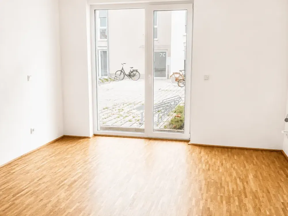Attractive 3-Room Apartment with Terrace and Fitted Kitchen