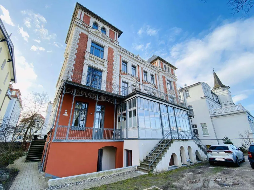Möblierte großzügige Wohnung in Top-Lage