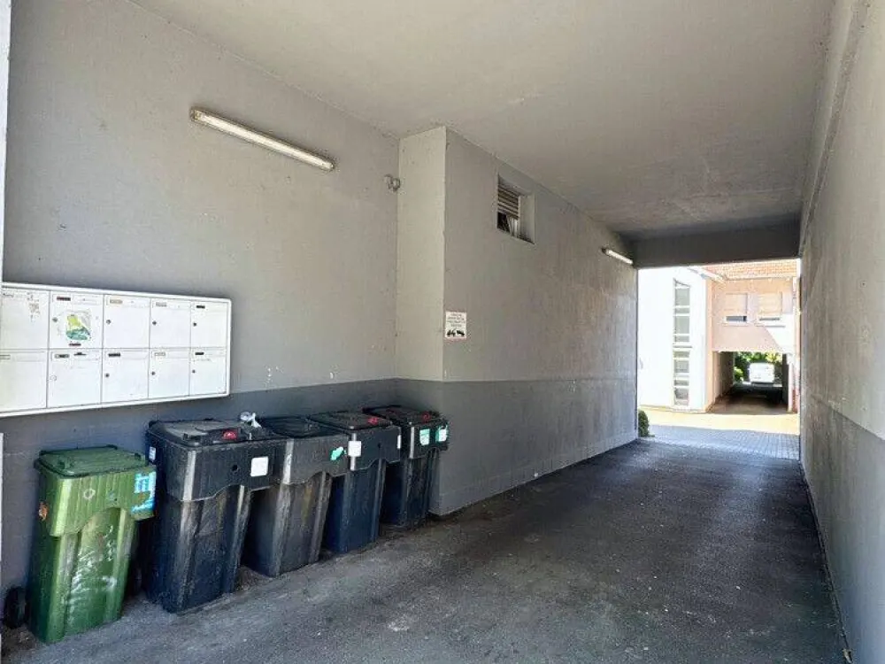 Erstbezug - Sanierte 2-ZKB Erdgeschosswohnung in zentraler Lage