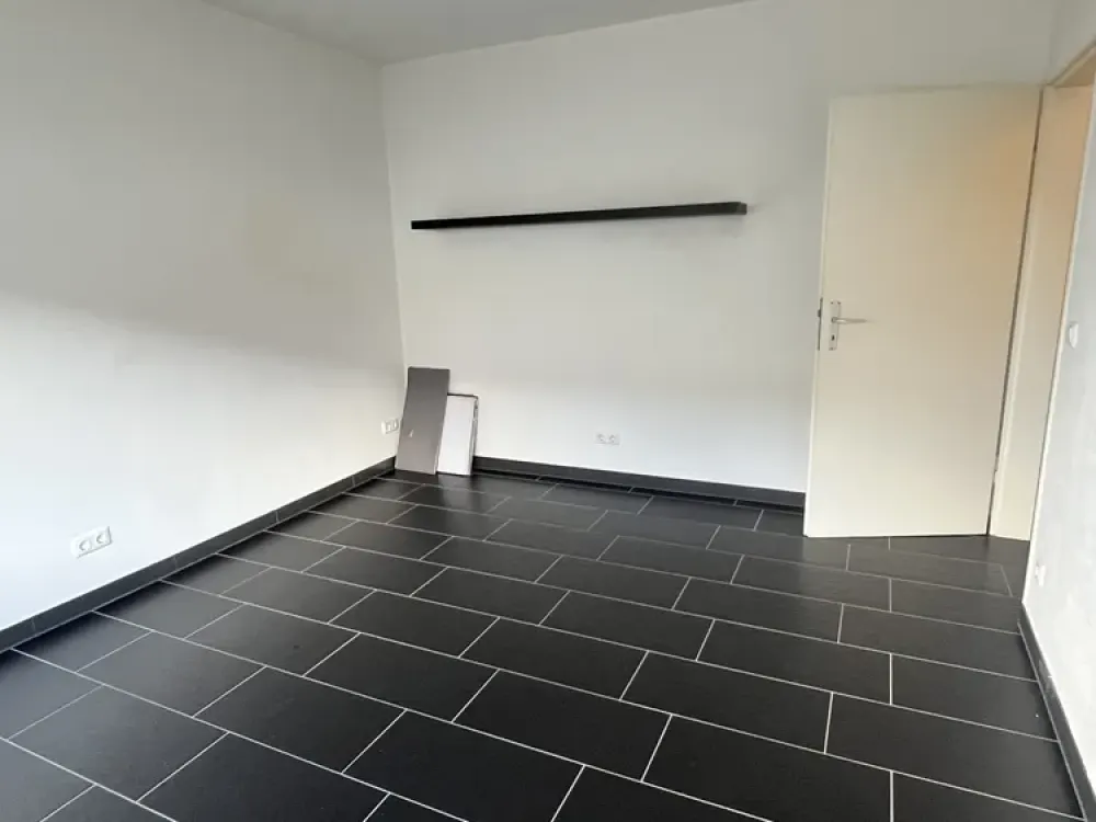 Schöne, helle und ruhige 1-Zimmer Wohnung im Frankfurter Norden zu vermieten.