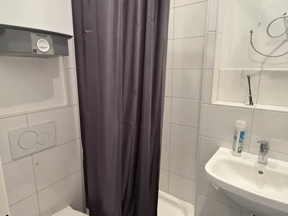 Schöne, helle und ruhige 1-Zimmer Wohnung im Frankfurter Norden zu vermieten.