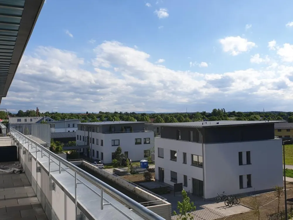 4-Room Penthouse Apartment with Huge Roof Terrace
