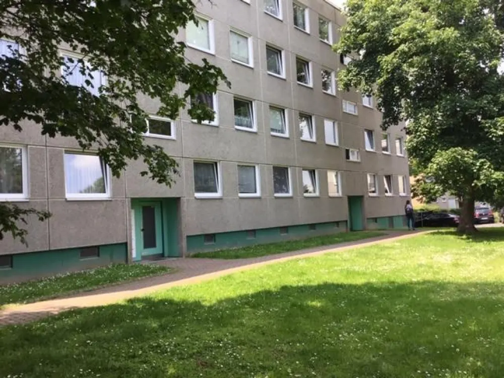 This is a place to stay: individual 2-room apartment