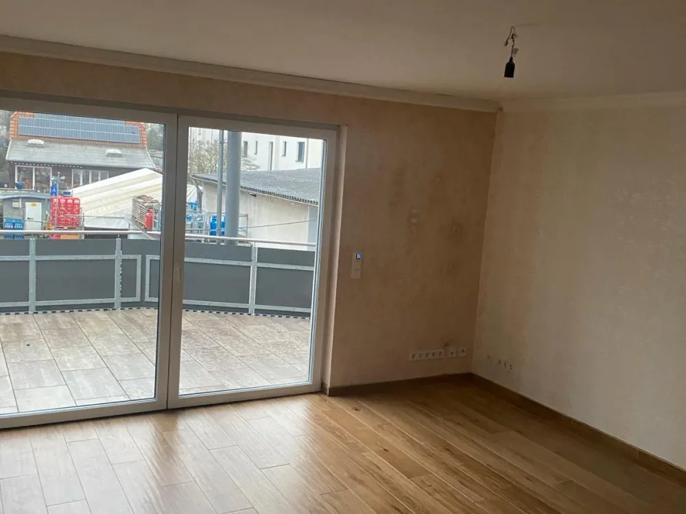 Apartment (Rent)