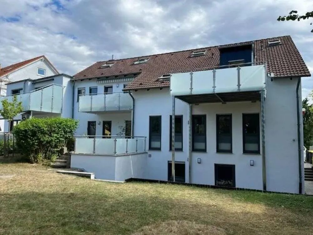 Attractive and Modern 4.5-Room Maisonette Apartment