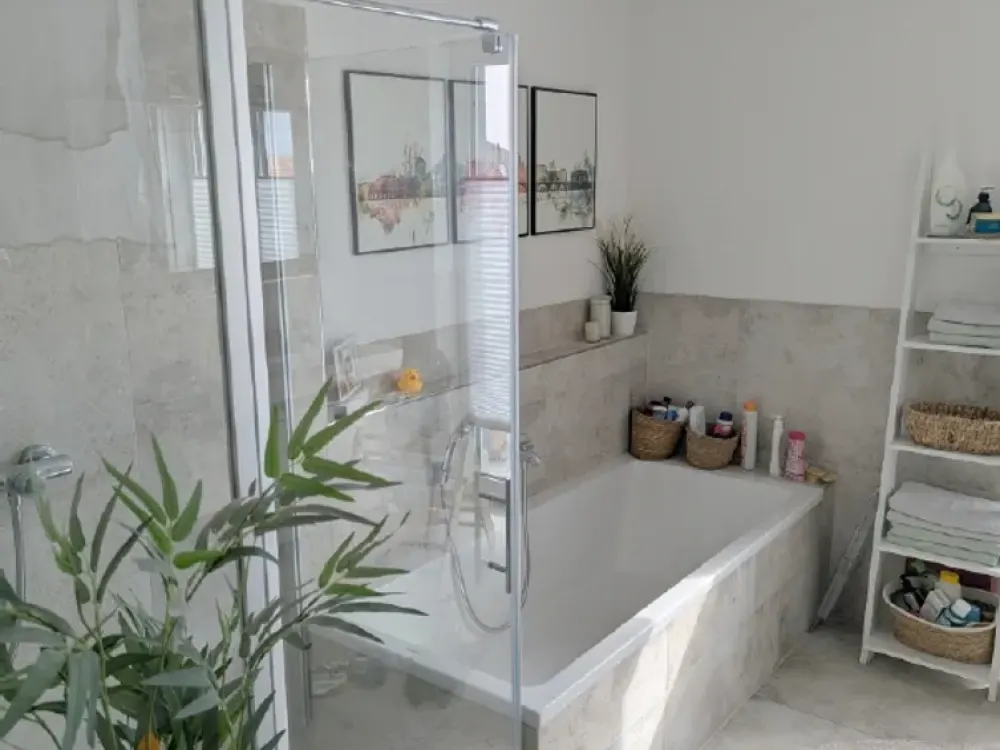 Panorama Penthouse with Wide View: 4 Rooms with Fitted Kitchen & Underground Parking