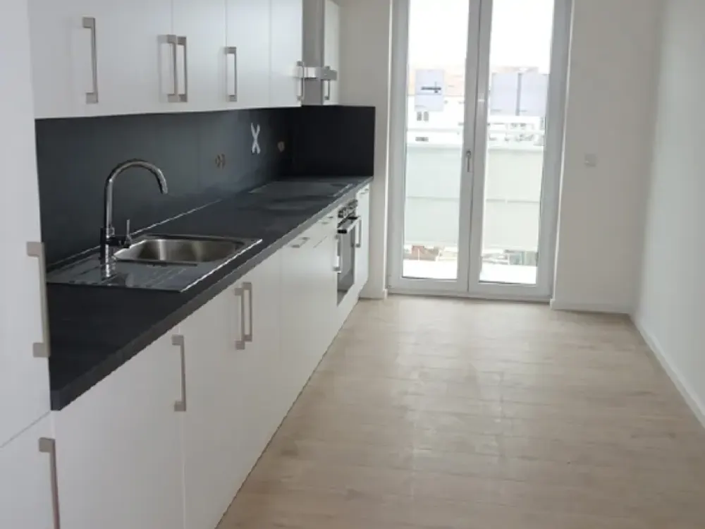 Panorama Penthouse with Wide View: 4 Rooms with Fitted Kitchen & Underground Parking